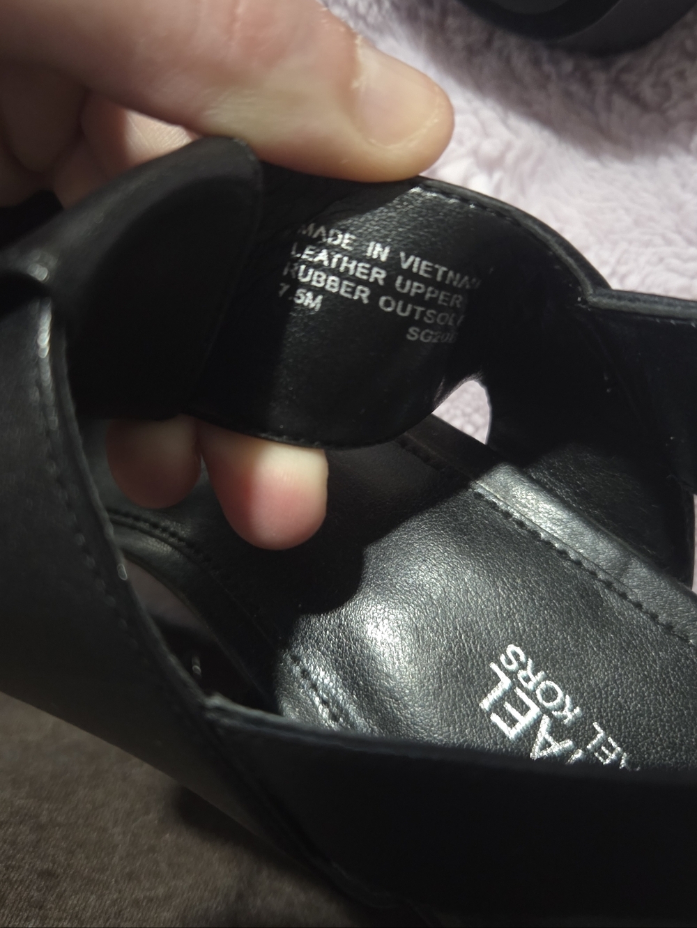 Michael Kors Platform Sandals - Picture 5 of 5